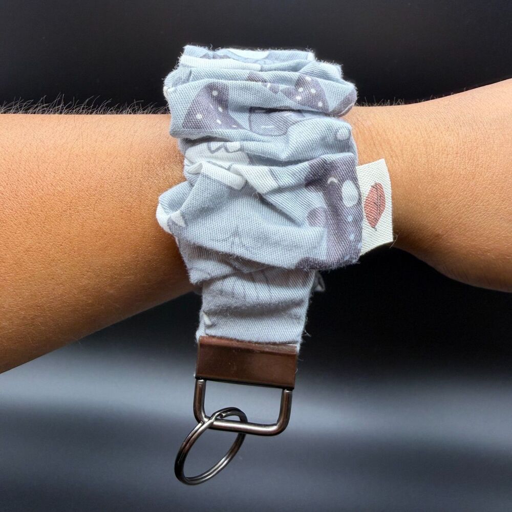 Handmade OneSize Scrunchie Key Fob Wristlet Womens Grey Mushroom Cotton KeyRing